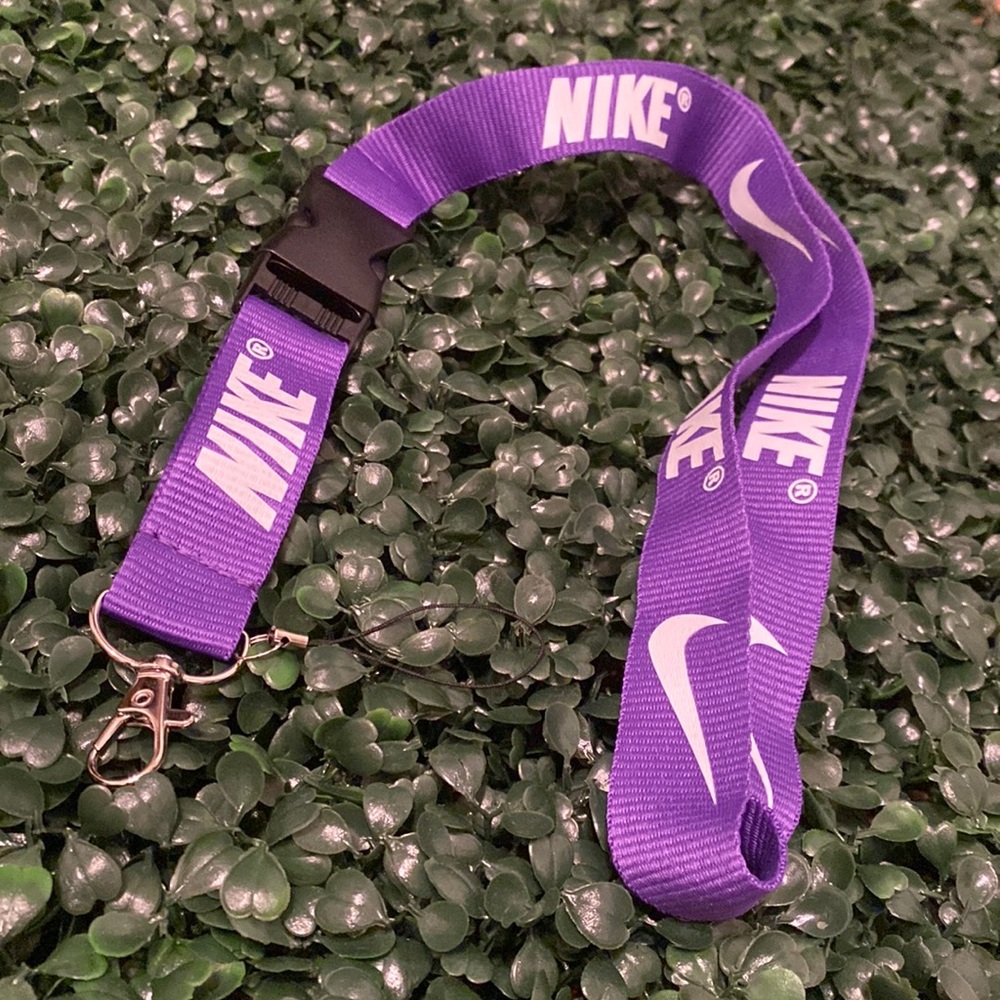 Nike Detachable Lanyard Purple & White
